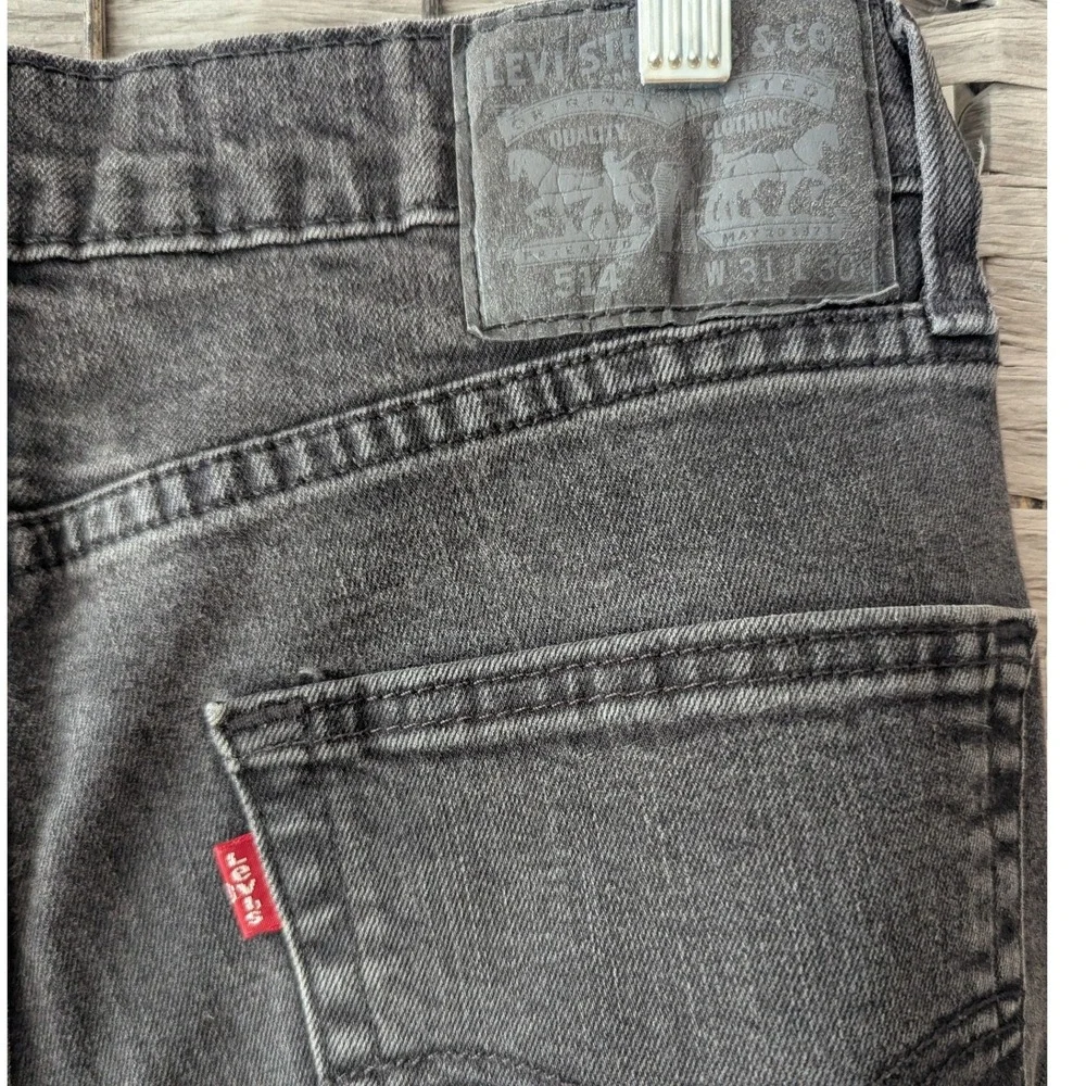 Levi's 514 Straight Fit Jeans Black Faded Denim Mens 31x30 Grunge Minimalist